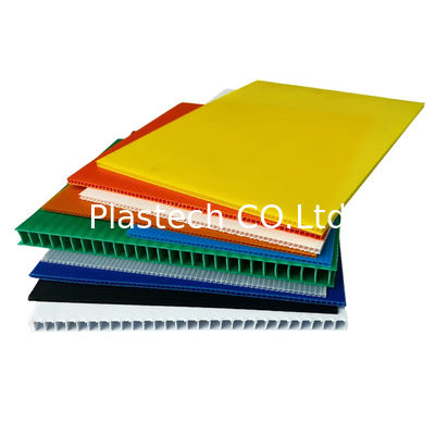একাধিক রঙের পিপি হোল বোর্ড পিপি প্লাস্টিকের তরঙ্গযুক্ত প্লাস্টিকের মেঝে সুরক্ষা শীট